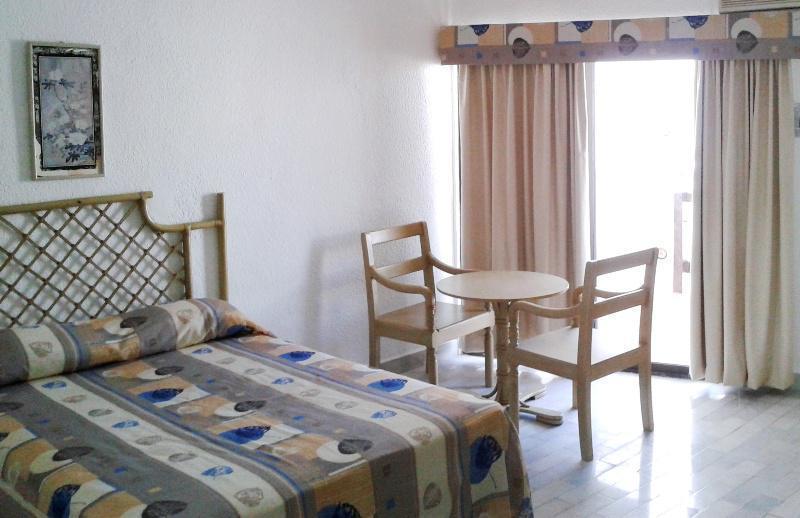 Las Perlas Condos Cancun Room photo
